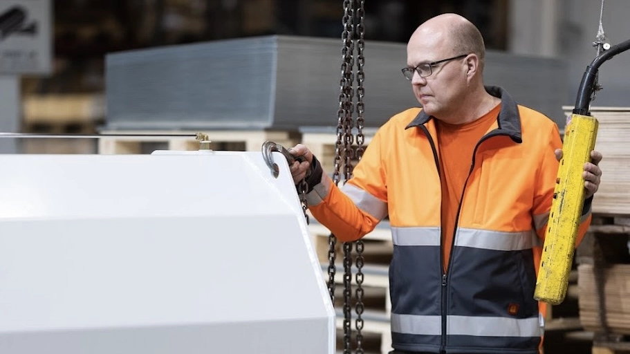 Logent & Hitachi Energy: Partners in continuous improvement